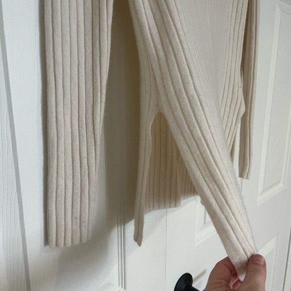H&M 100% CASHMERE RIBBED LONG SLEEVE SWEATER SMALL - Picture 4 of 6